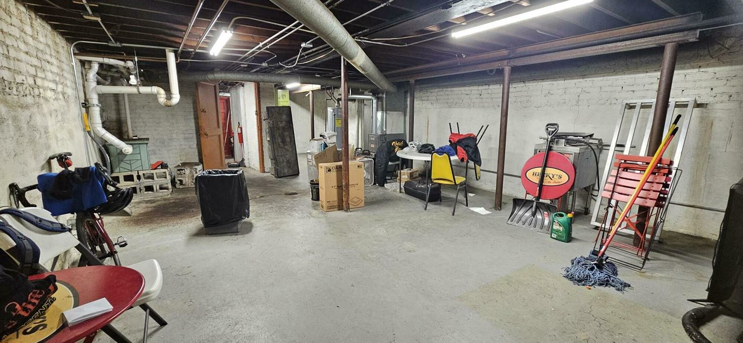 1900 Green Bay Rd