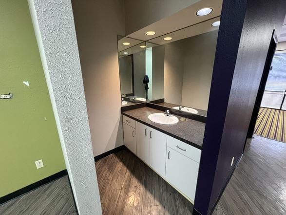 5201 S Cooper St | Wimbledon Court