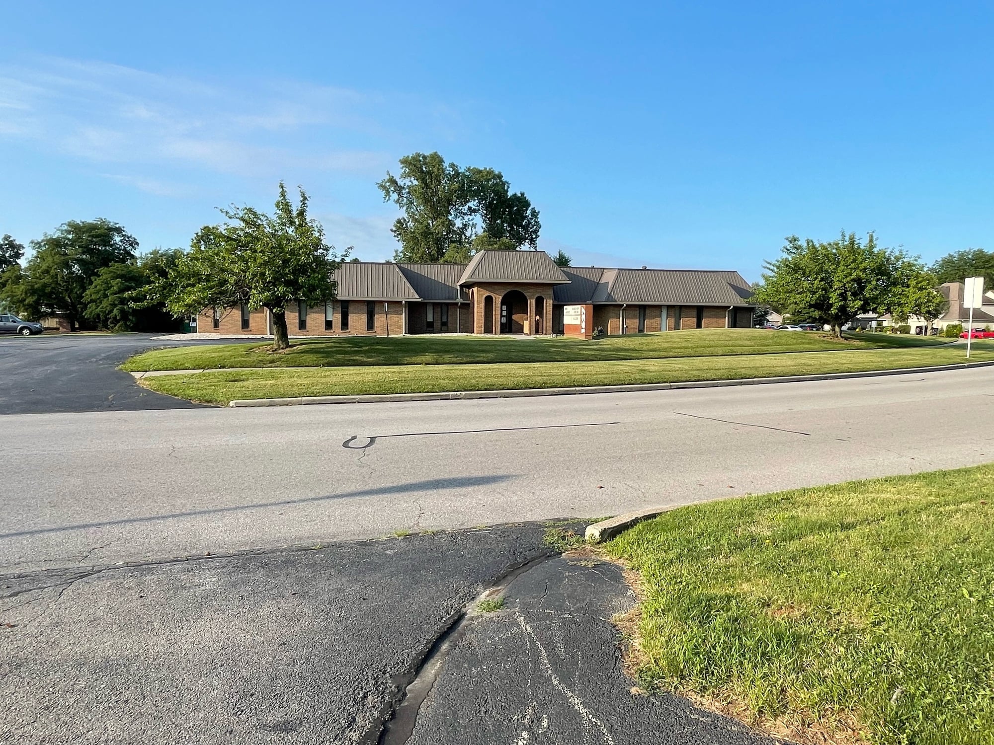 1627 Henthorne Dr, Maumee, OH 43537