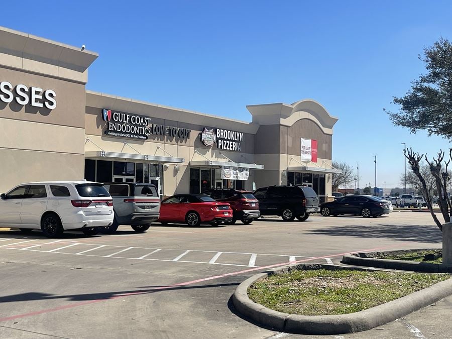 Baytown Commons Shopping Center