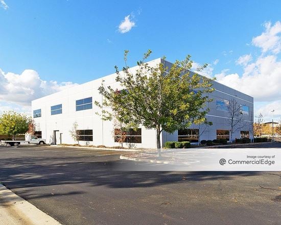 Brea Corporate Park - 3030 & 3070 Saturn Street