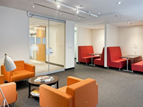 Regus - Montreal - Place d'Armes