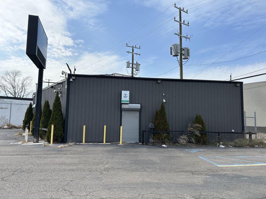 Detroit - Freestanding Retail/Industrial Building