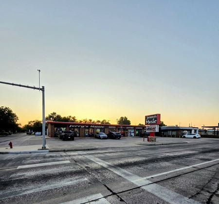 Retail space for Sale at 1011-1013 SW Sheridan Rd in Lawton