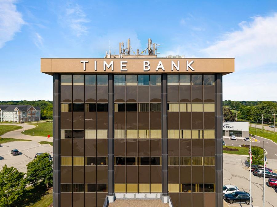 2550 Middle Road, Bettendorf Sale