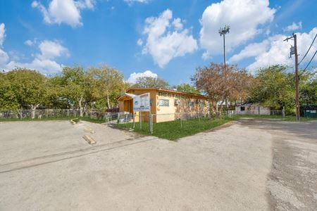 Retail space for Sale at 2214 Palo Alto Rd in San Antonio