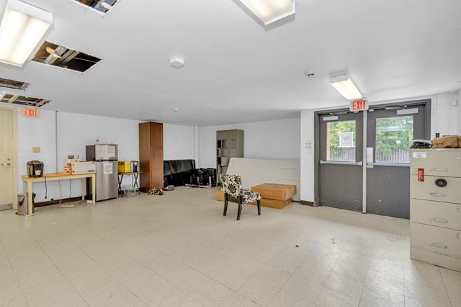 462 Furys Ferry Rd | ±12,000 SF Medical Office for Lease