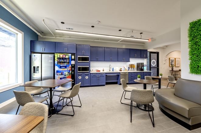Braun Enterprises - Urban Office - Heights Mansion