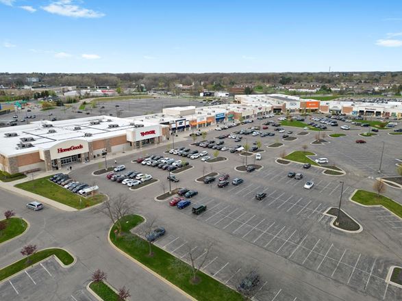 Shops at Centerpoint