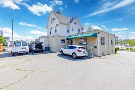 87 Old River Street