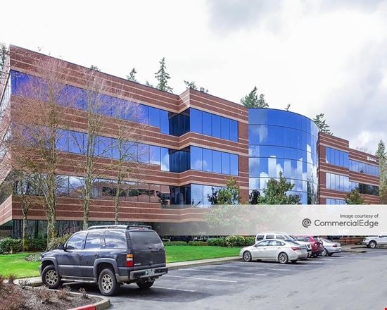 Kruse Woods Corporate Park - 5000 Meadows