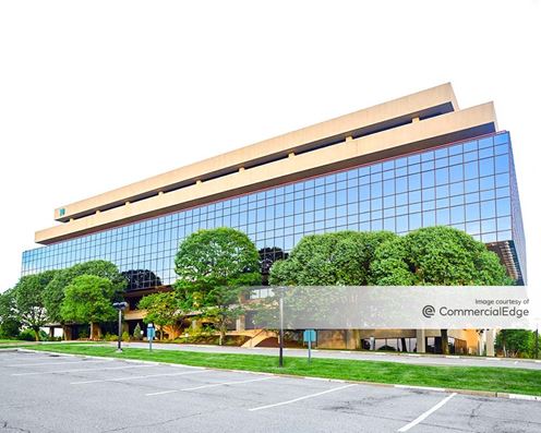 Foster Plaza 10