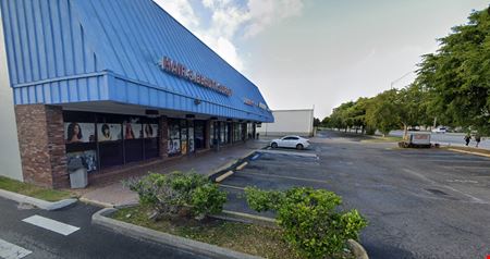 Retail space for Rent at 19485 South Dixie Highway in Miami
