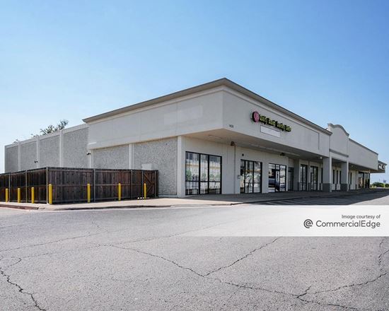 4445 Saturn Road & 1430-1518 Northwest Hwy