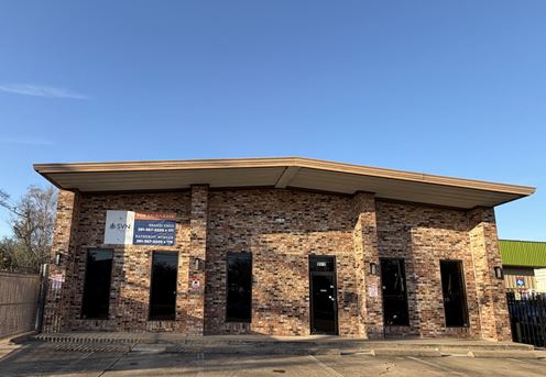 Spring Branch Office Warehouse for Sale/Lease