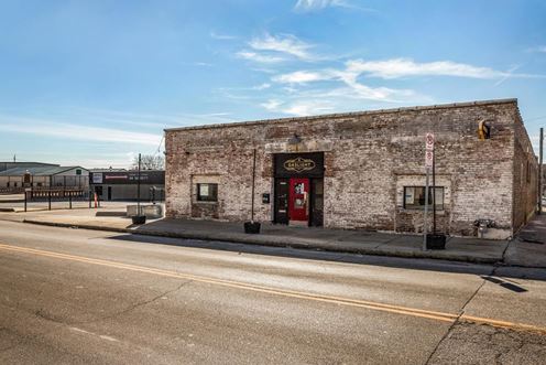 Premiere Mixed-Use Property On The Hill