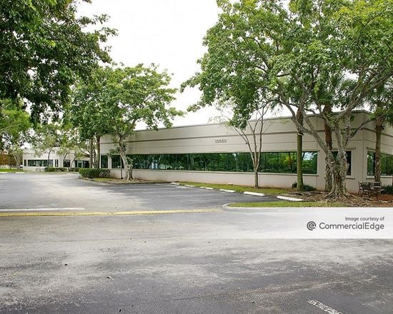 Lakeview Plaza