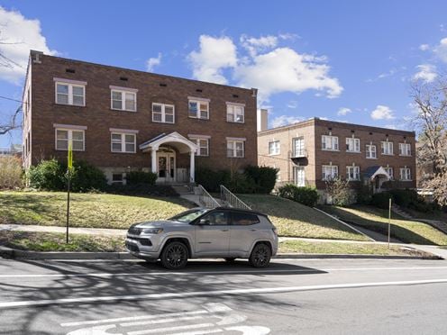 Stanton-Yale Apartments
