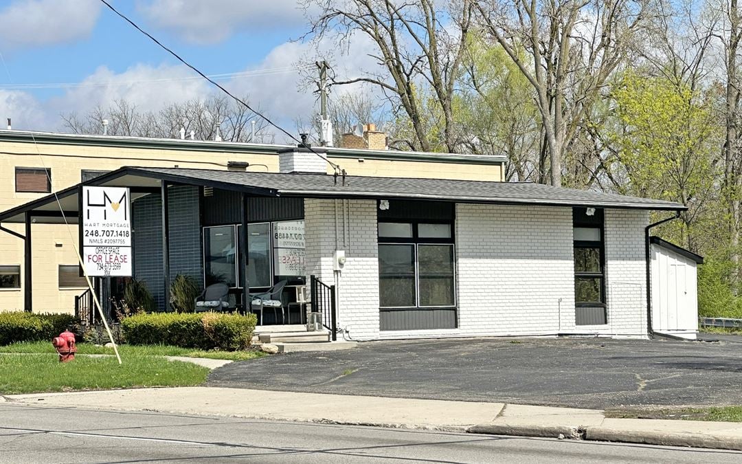 32300 Grand River Ave