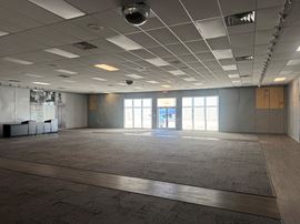 HIGH VISIBILITY RETAIL OPPORTUNITY