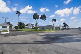 101 Yacht Club Dr