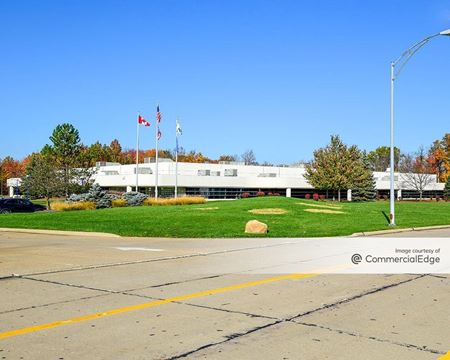 Photo of commercial space at 17700 Foltz Industrial Pkwy in Strongsville