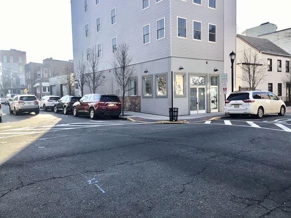 912 Bergenline Ave
