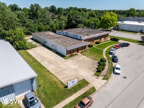 5320 SF Warehouse For Lease