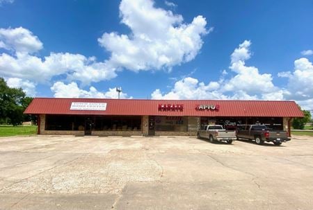 Retail space for Rent at 6103 Youree Drive in Shreveport