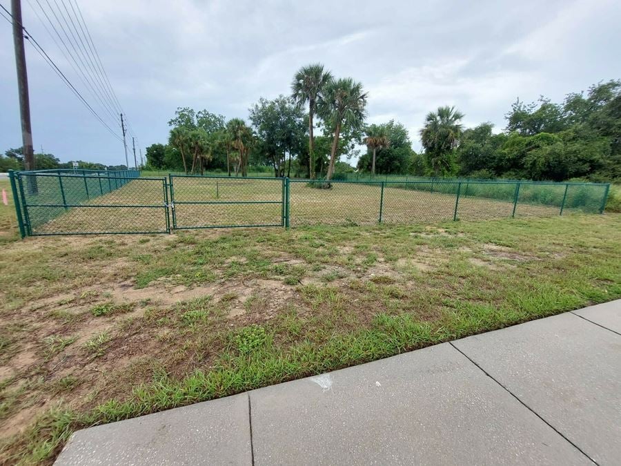 Highland Oaks Blvd Vacant Land