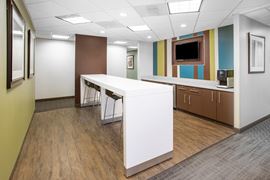 Regus - Wells Fargo Plaza