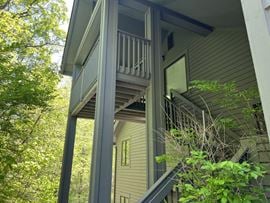 830 E Johnstown Rd