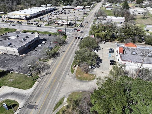 Moss Street Lafayette LA-3747