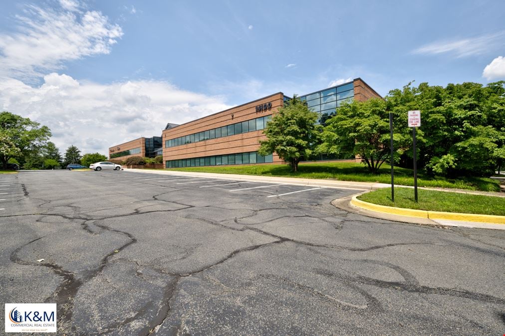 Park Meadow Dr. Office Complez