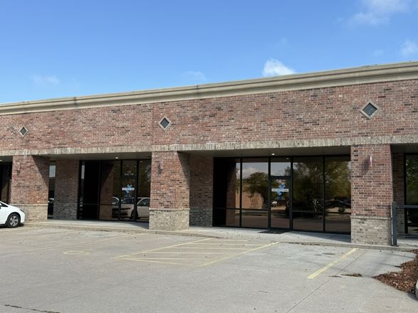 RETAIL/OFFICE UNITS FOR LEASE IN NIXA