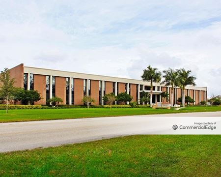 Commercial space for Rent at 805 Executive Center Drive West in St. Petersburg