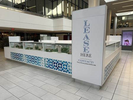 K16      Space Photo Gallery 4