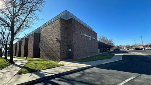 1035 N Emporia St