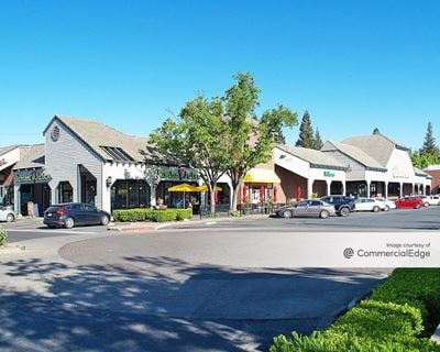 Loehmann's Plaza - 2441-2577 Fair Oaks Blvd & 521-2554 Munroe Street