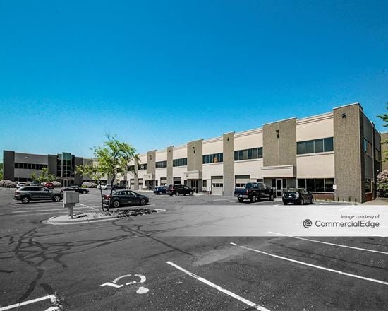 Crossroads of Oakdale - 7200 Hudson Blvd North