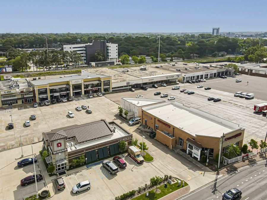 Office Space Available in Acadian Perkins Shopping Center