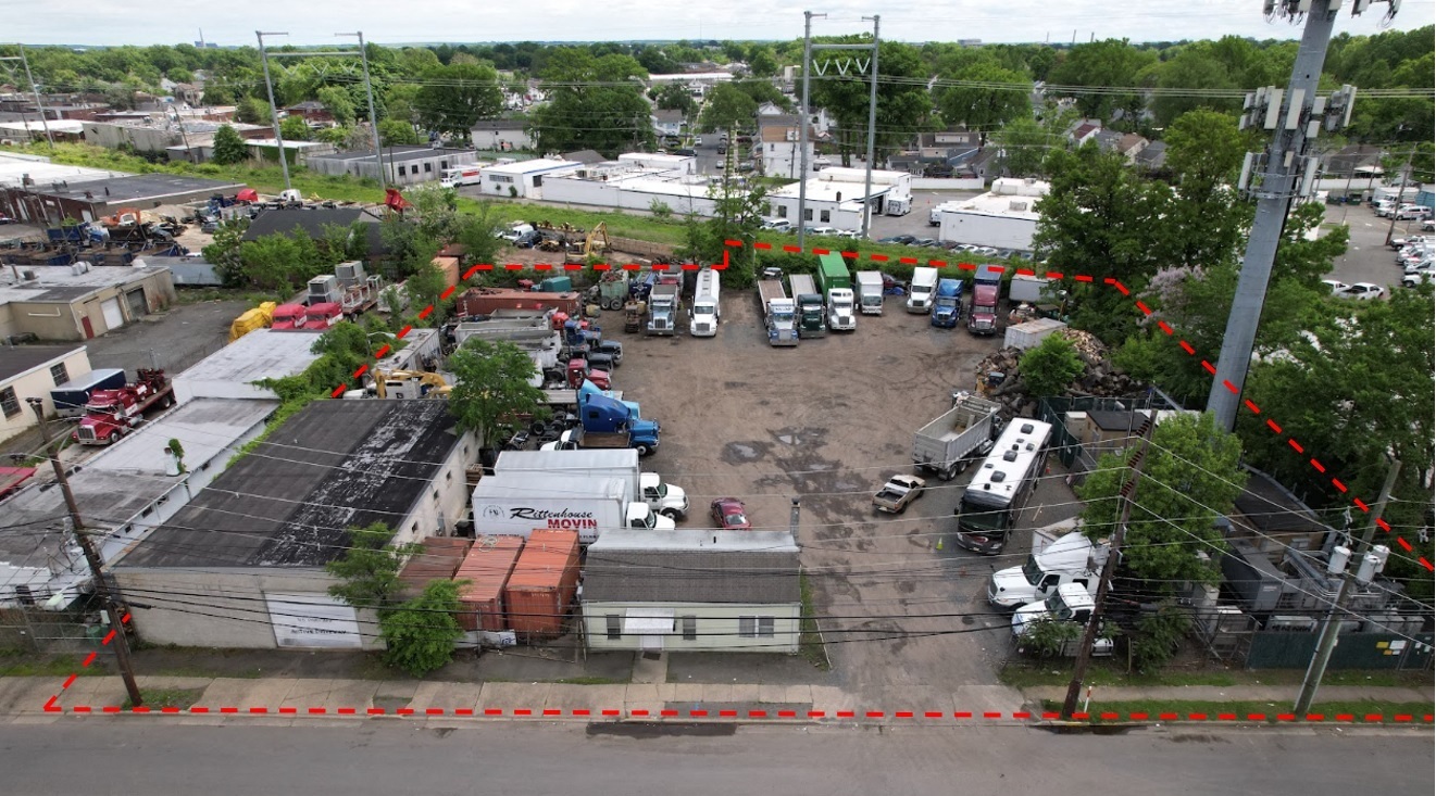 138 East 11Th Ave, Roselle, NJ 07203