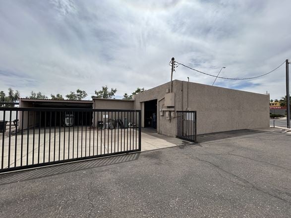 503 S Country Club Dr