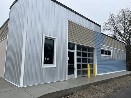 Retail space for Rent at 8960 Sashabaw Rd in Clarkston