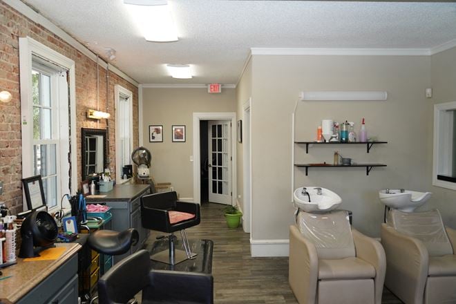 116 E Earle St