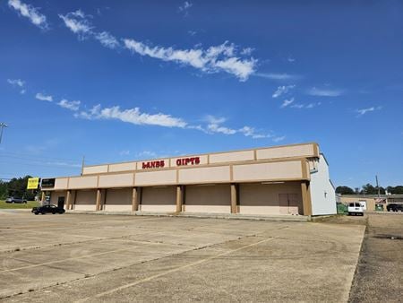 Photo of commercial space at 720 Realtor Avenue in Texarkana