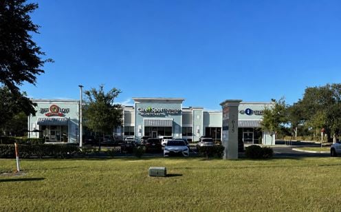 Tropical Smoothie Plaza