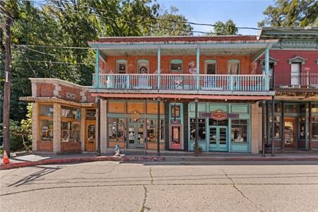 Retail space for Sale at 84 Spring St in Eureka Springs
