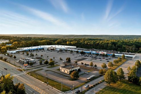 Diamond Hill Plaza