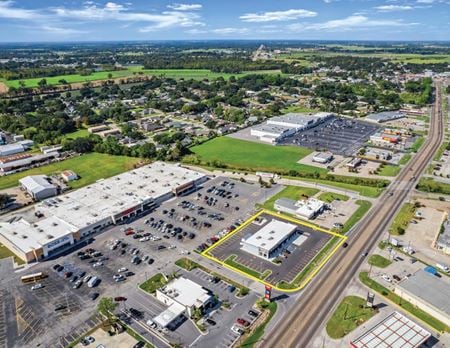 Retail space for Sale at 900 East Admiral Doyle Drive in New Iberia
